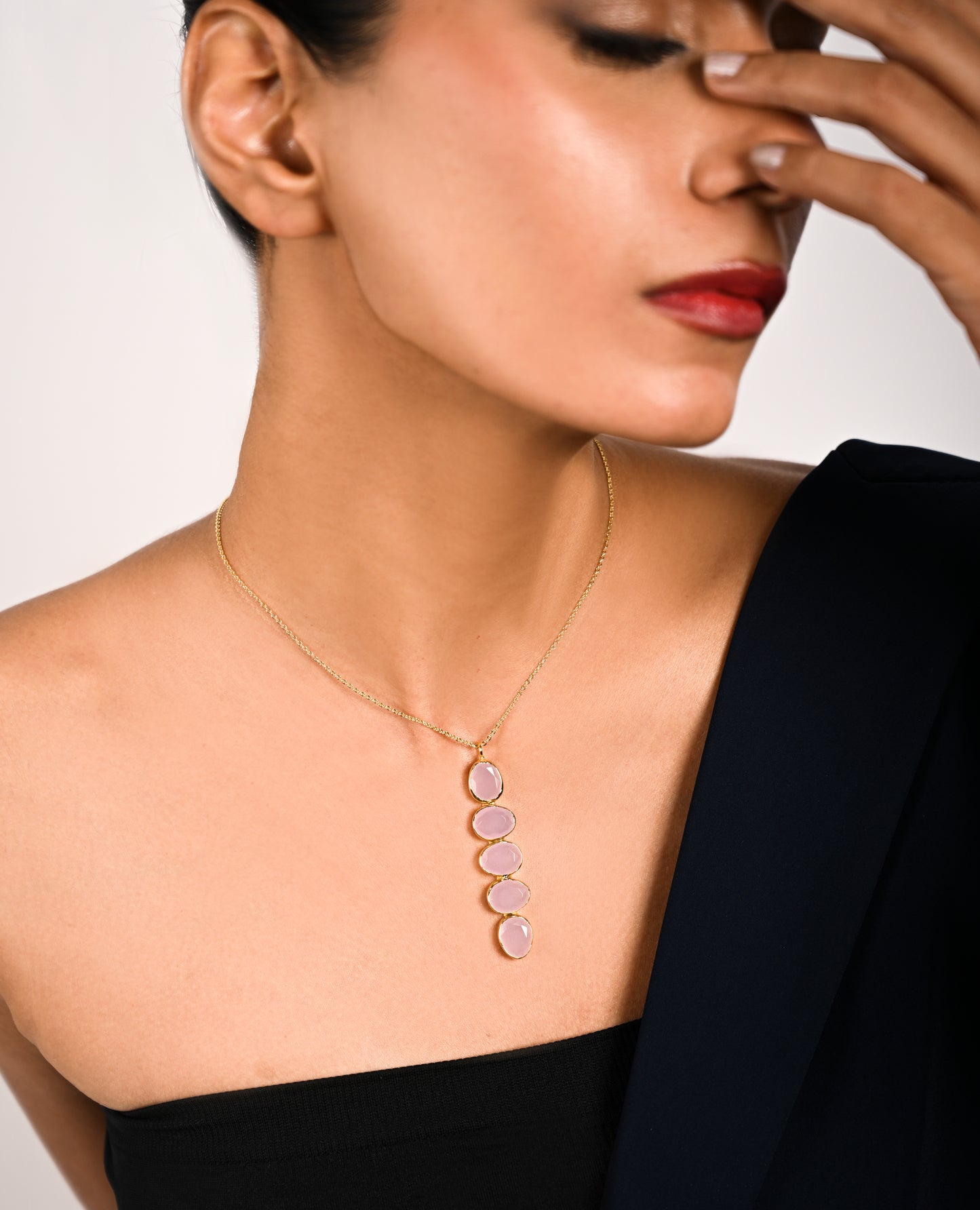 Lucent Necklace