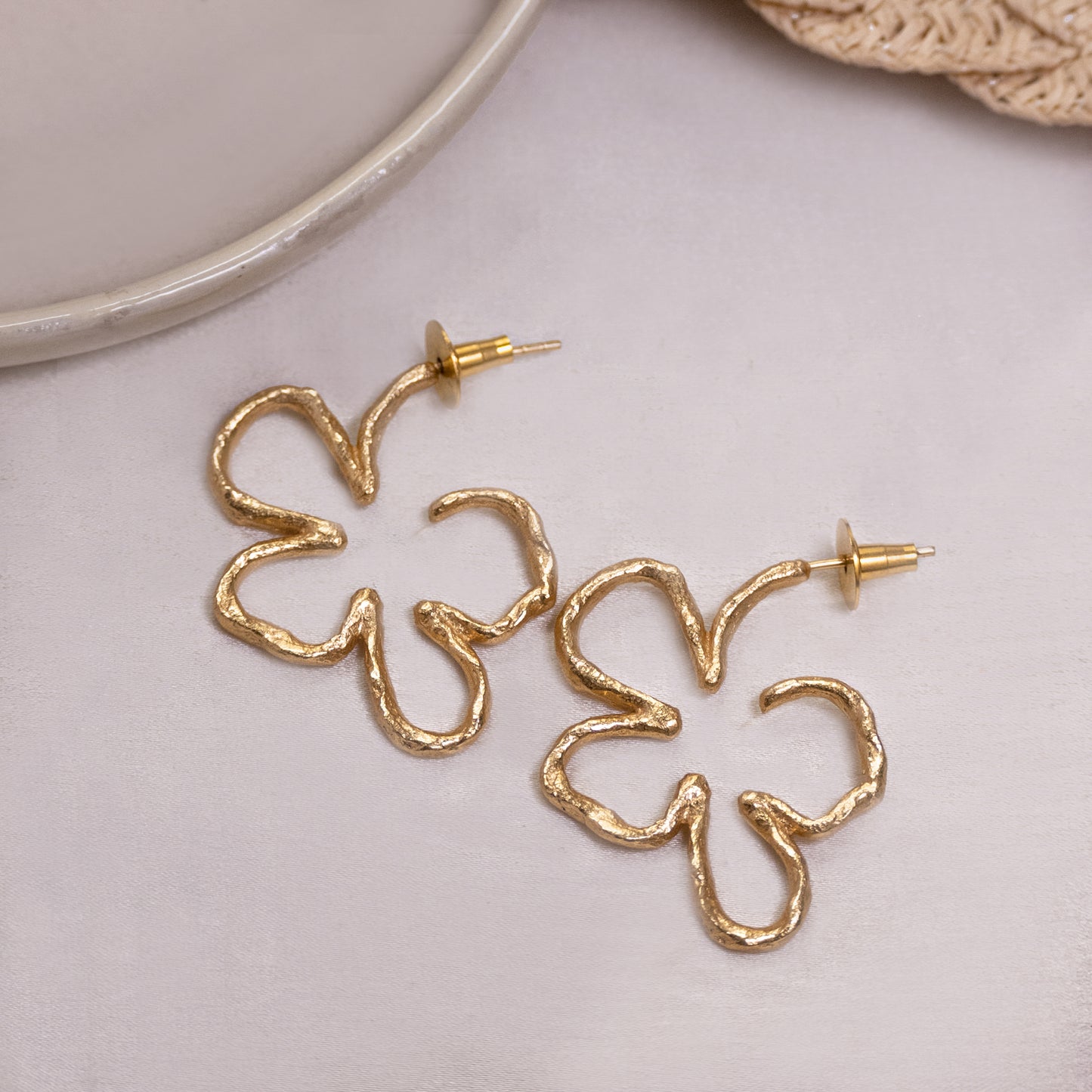 Floralis Outline Earrings